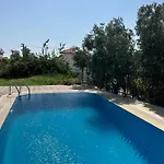 빌라 Oktapolis *