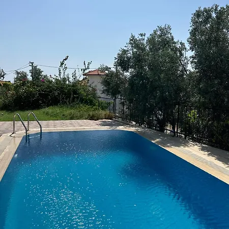 וילה Oktapolis *